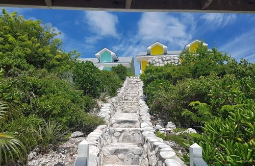 Black Point Cottage | The Heart of Paradise