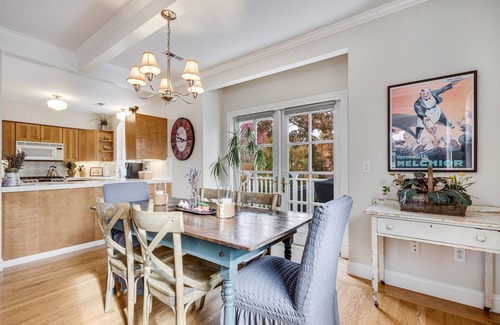 Sonoma House | The Heart of Sonoma Plaza: Stylish 1877 Victorian