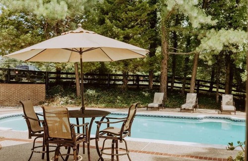 Purcellville Villa | The Hemlock Manor -Elegant Tudor Home w/Pool and Sport Court