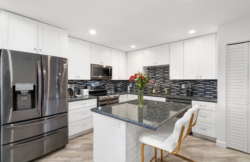 Tempe House | The Hermosa House: Centrally Located with Stellar Amenities and a Relaxing Yard