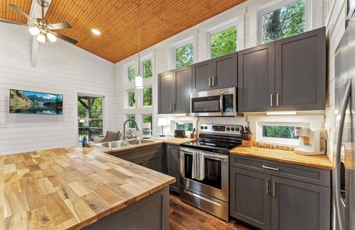 Menlo House | The Hickory Tiny Home in Menlo!