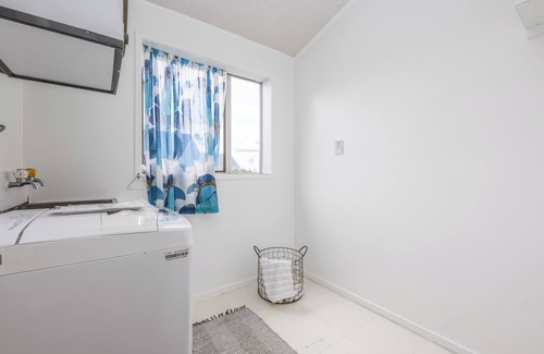 Rothesay Bay House | The Hidden Clifftop Gem-Ocean view