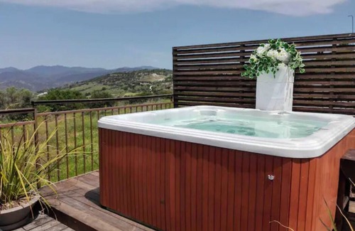 Lasa House | The Hideaway - A Paradise of Bird Song - Panoramic Views - Roof Top Hot Tub