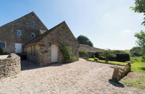 Brimpsfield House | The Hideaway: Authentic Country Living