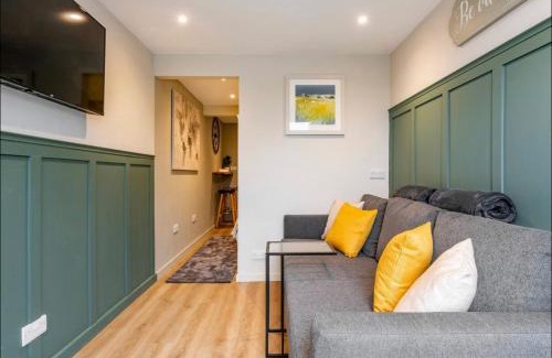 Brighton Apartment | The Hideaway by the sea - free parking