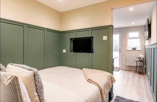 Brighton Apartment | The Hideaway by the sea - free parking