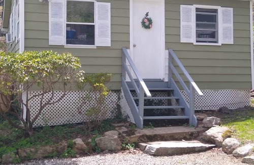 East Lyme House | The Hideaway (Cottage 4)