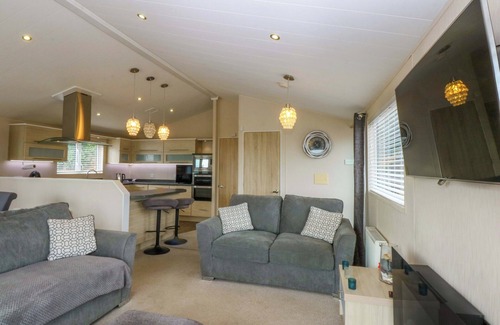 Rhyd-y-clafdy Cottage | THE HIDEAWAY, family friendly, with a garden in Pwllheli
