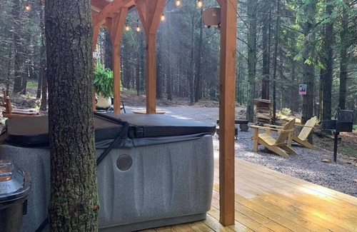 Leeper Cabin | The Hideaway near Cook Forest State Park