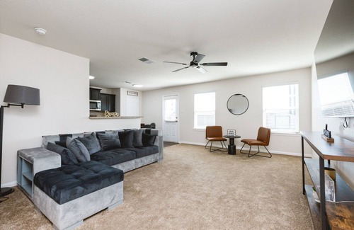 Medina Valley House | The Highball Hideaway: Cheers to Chill Vibes & Open Skies!