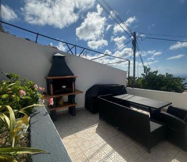 Monte House | The Hill View House