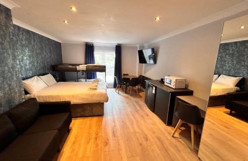 Widnes Hotel | The Hillcrest Hotel