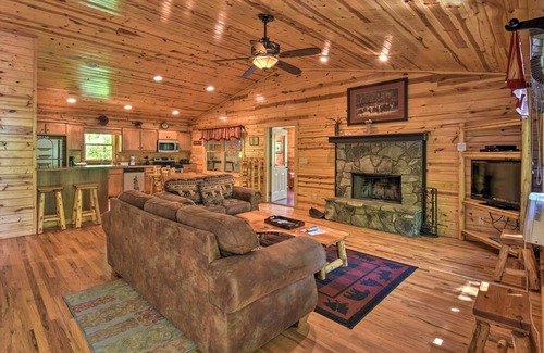 Helen Cabin | ‘The Hillside’ at the Sautee Mountain Retreat