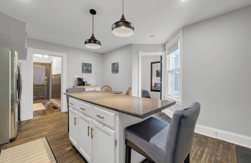 Saint John Apartment | The Hilltop Summary: