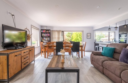 Lynmore House | The Hiltons | Two Houses, One Site with Spa Pools