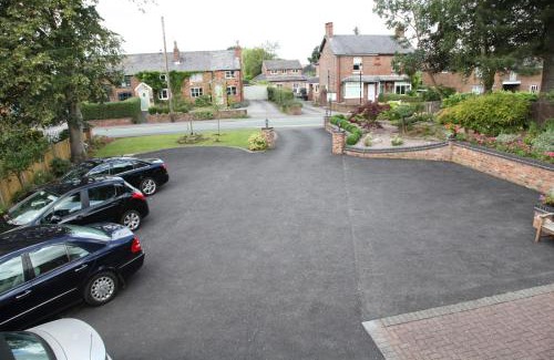 Mobberley Bed & Breakfast | The Hinton Guest House