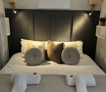 Marple Apartment | The Hive Apartment