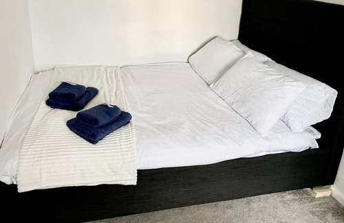 Kidlington House | The HK House Near To Blenheim Palace