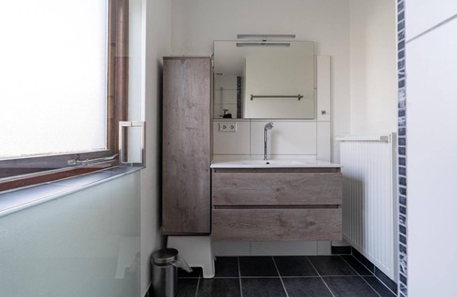 Ouddorp House | The holiday home “Zuiderdiep 2” is located in the front part of the North Sea Park. It is a family friendly and dog friendly cozy and spacious house with a large enclosed garden.
