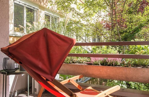 Englischer Garten Sud Apartment | The Holiday. Peaceful quite cozy in the center of Munich