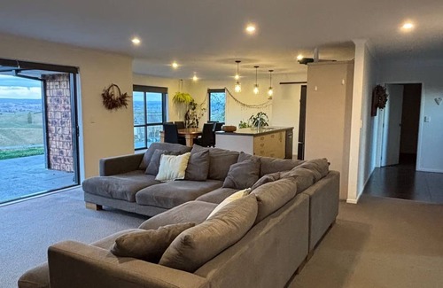 Richmond Downs House | The Home on the Hill