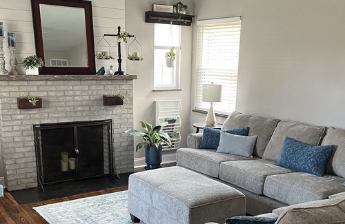 Lebanon House | The Homespun Landing w/new hot tub