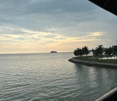 Taman Haji Zainal Apartment | The homestay seaview pd by Niza razak