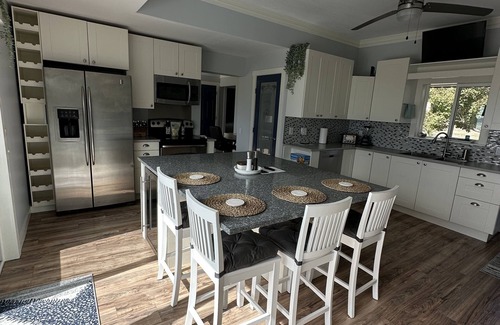Point Roberts House | The Homestead on the Point