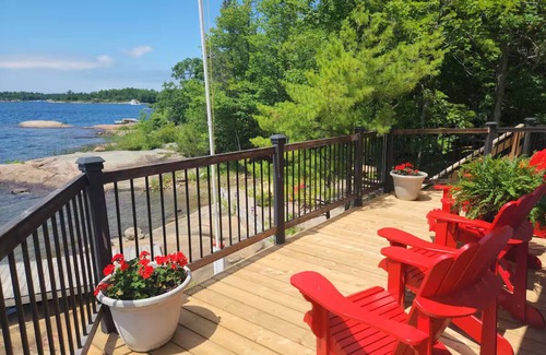 Honey Harbour Cottage | The Honey Harbour Hideaway on Little Beausoleil