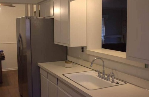 New Baltimore House | The Honeycomb Hideout