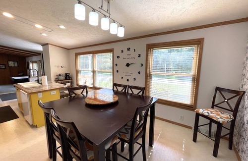 Spring Brook House | The Horse Inn Around @ Spring Brook Resort