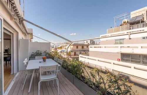 Pangrati Apartment | The HostMaster Metropolitan Penthouse
