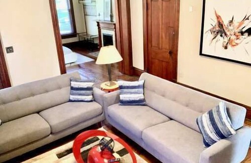 German Village House | The House Hotels - New Frankfort 2
