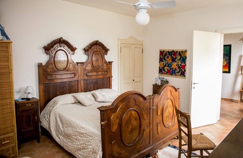 Correggio House | "The house in the park" B&B rural hospitality located in the Padana countryside.