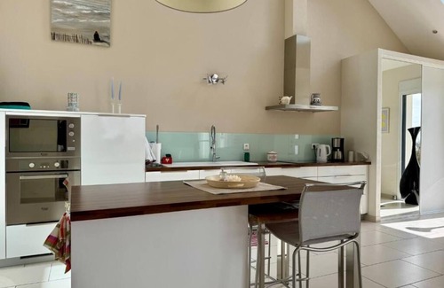 Pluguffan House | The House of Agapanthes – PRM – 20 min from the beaches