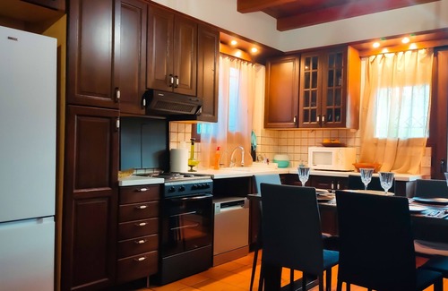Tragaki House | The House of Love - A beautiful home for quiet holidays 2km from the beach!