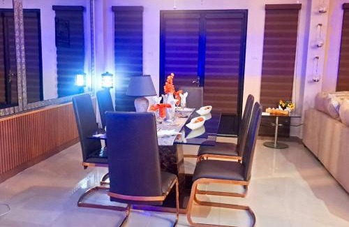 Claxton Bay House | The House of Praise 4Bd
