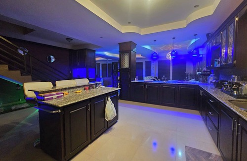 Claxton Bay House | The House of Praise 4Bd
