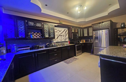 Claxton Bay House | The House of Praise 3Bd