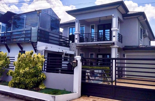 Claxton Bay House | The House of Praise 3Bd