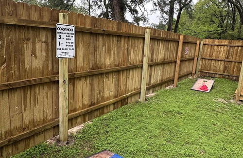 Nacogdoches House | The House on East Main: 5 mins to downtown and 5 mins to SFA University