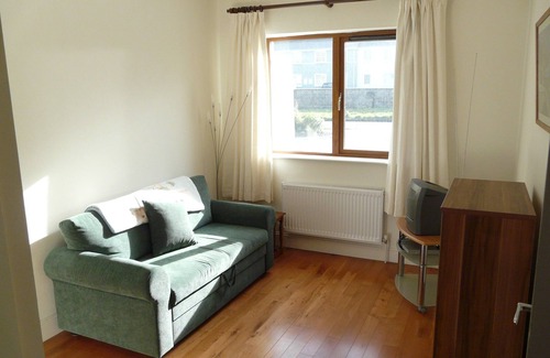 Cahirciveen House | The House On The Marina quiet location stunning views of the Wild Atlantic Way.