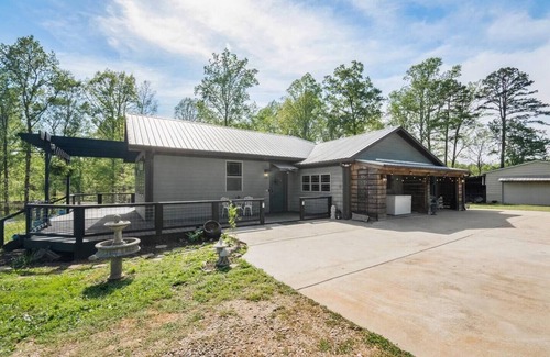 Rutherfordton House | The Howell House
