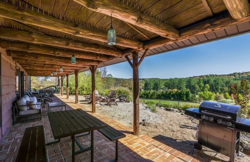 Logan House | The Howling Buck Lodge