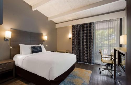 Middletown Hotel | The Hub Middletown Red Bank- Best Western Signature Collection