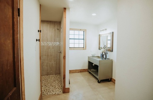 Lubbock Cottage | The Huckleberry Finn - Standard One Room Silo