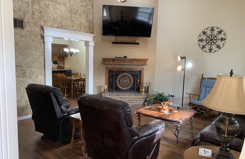 Amarillo House | The Hurst Haus, a home away from home !