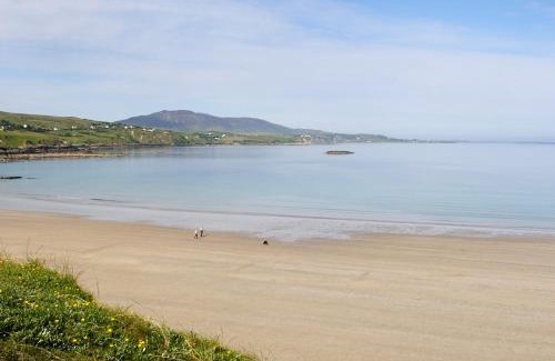 Tullycross Apartment | The Hut at Baywatch Bed & Breakfast