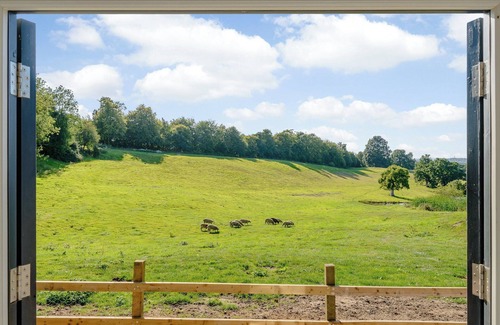Alderbury Cottage | The Hut at Hole Farm