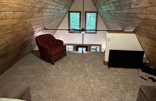 Scotts Cottage | THE HYDE AWAY!!! A cozy A-frame cottage in the woods
